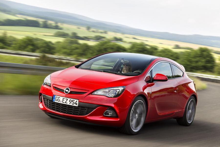  Opel Astra BiTurbo 2012 года  (фото 1 из 8)